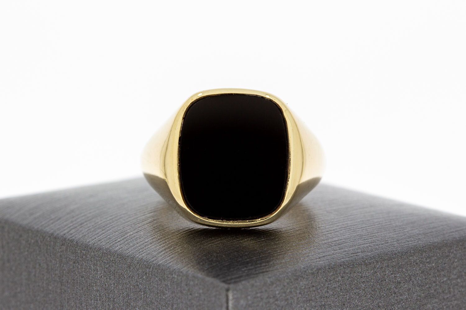 Onyx Zegelring 14 karaat goud - 19,5 mm