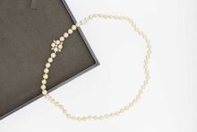 Parel ketting met  gouden sluiting - 46,4 cm